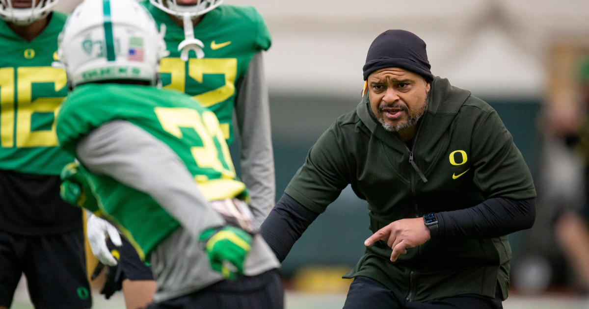 Oregon’s starting cornerbacks ‘starting to emerge’ midway through fall camp