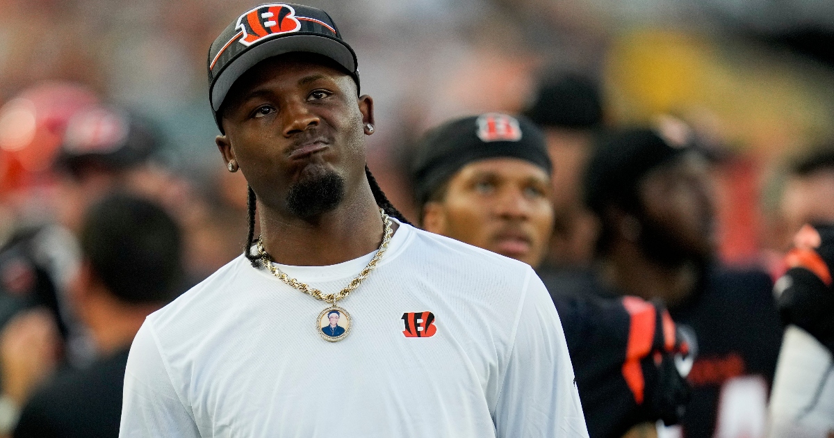 Bengals WR Tee Higgins holds himself out of team drills during training camp