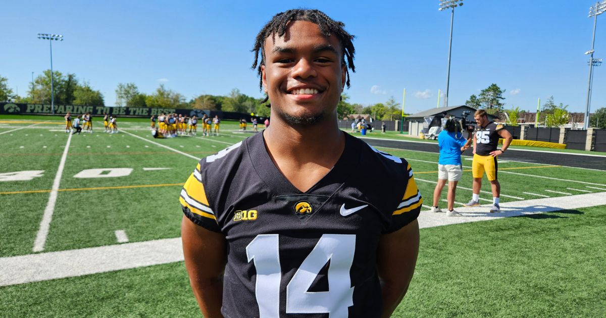 Kahlil Tate bonds with Iowa’s corners