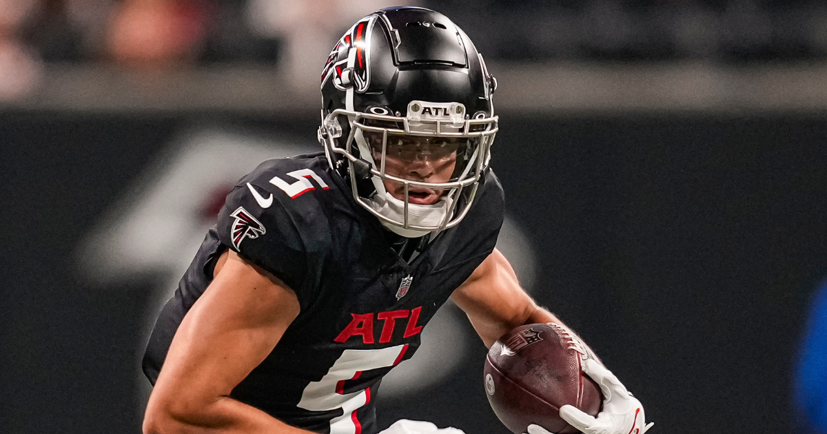 Drake London injury: Falcons WR is being evaluated, return against Buccaneers is questionable