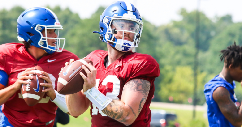 Kentucky quarterback Devin Leary prepares to throw the ball at practice
