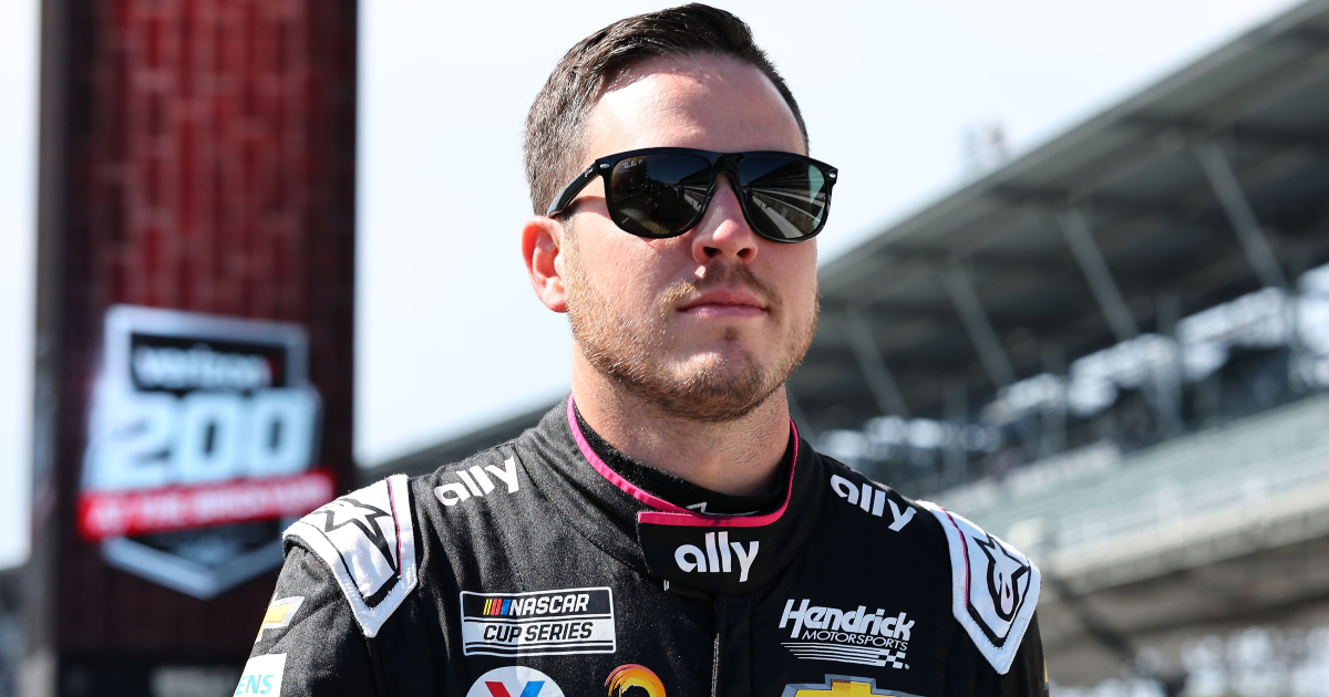 Alex Bowman reveals ‘digital camo’ Ally paint scheme for 2024