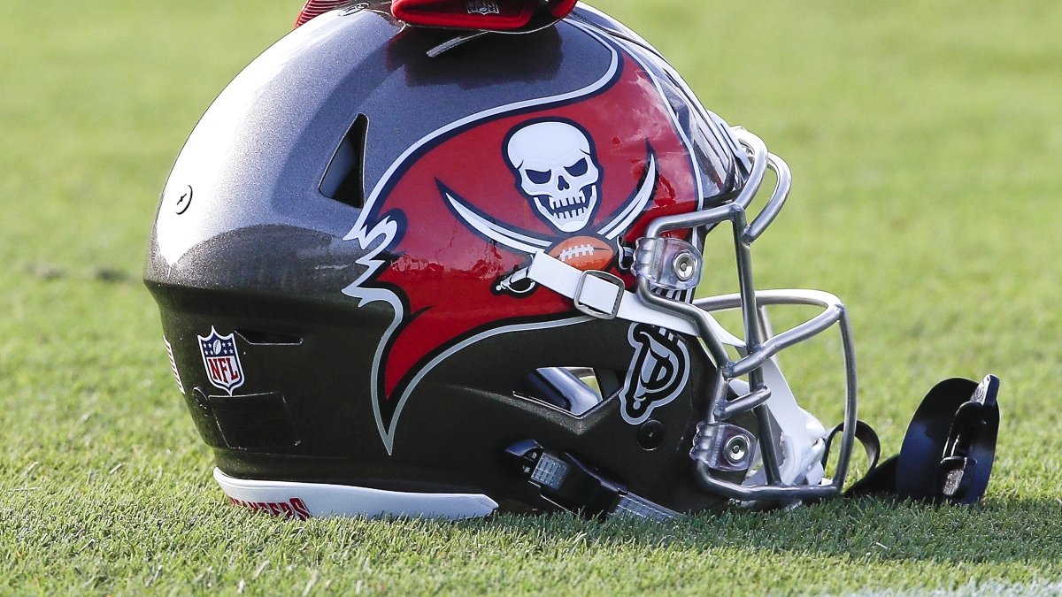 Buccaneers To Place C Ryan Jensen On IR