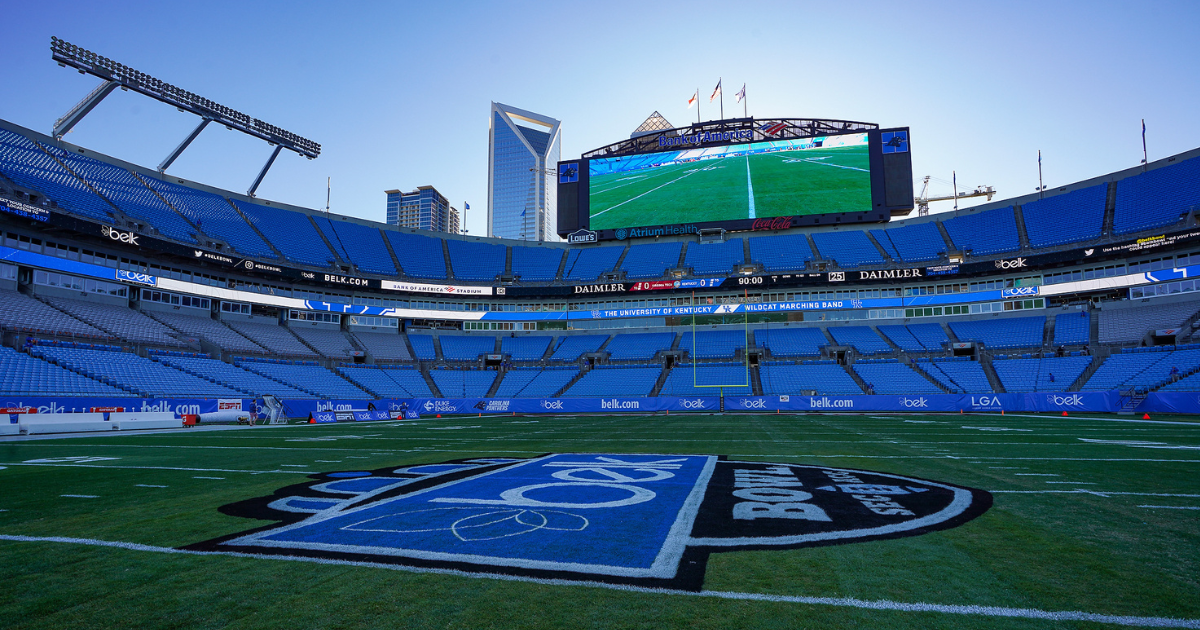 Commentators revealed for North Carolina vs. South Carolina primetime matchup