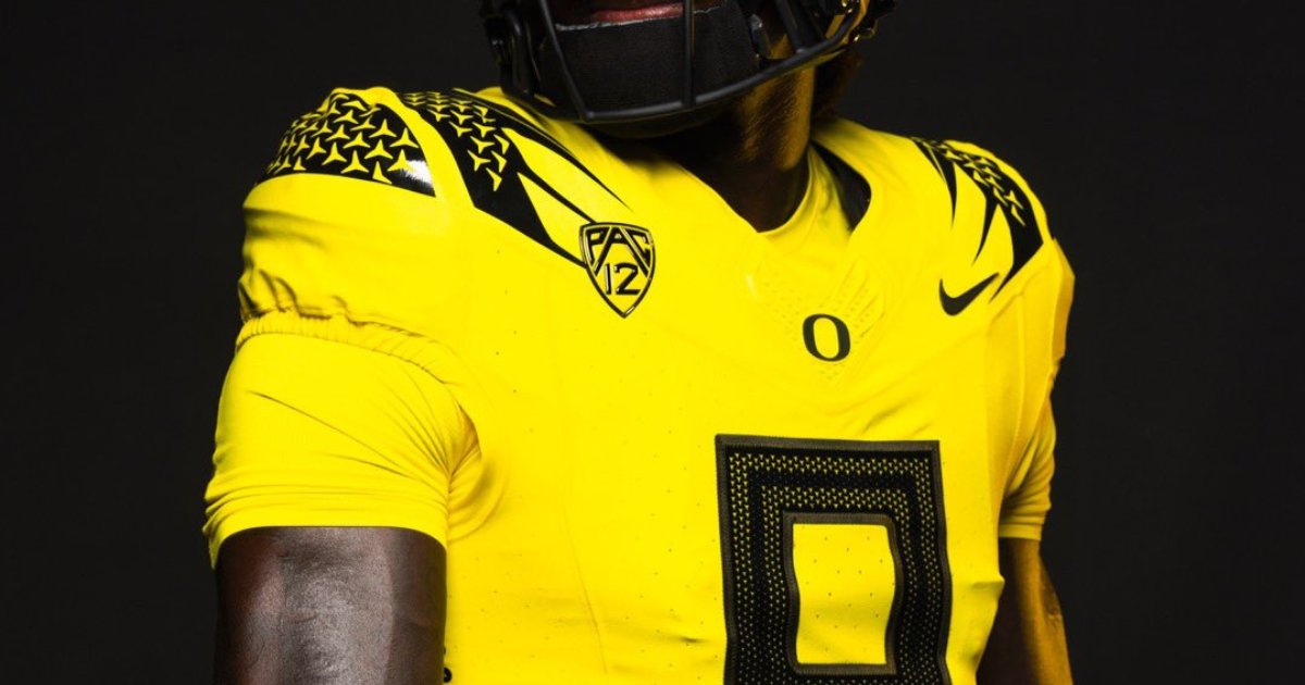 No. 9 Oregon reveals retro uniforms ahead of showdown with Washington State  - On3