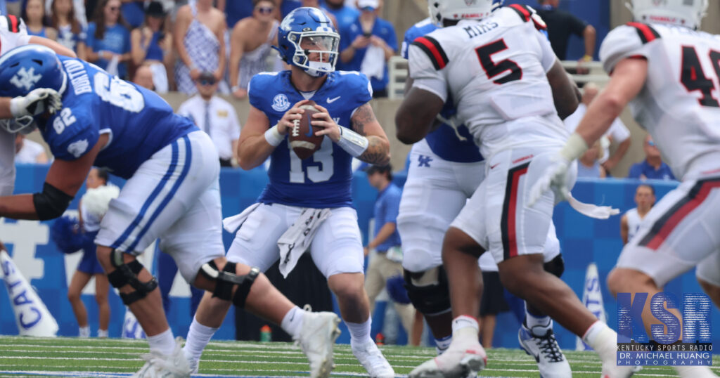 Devin Leary in his debut for Kentucky vs Ball State