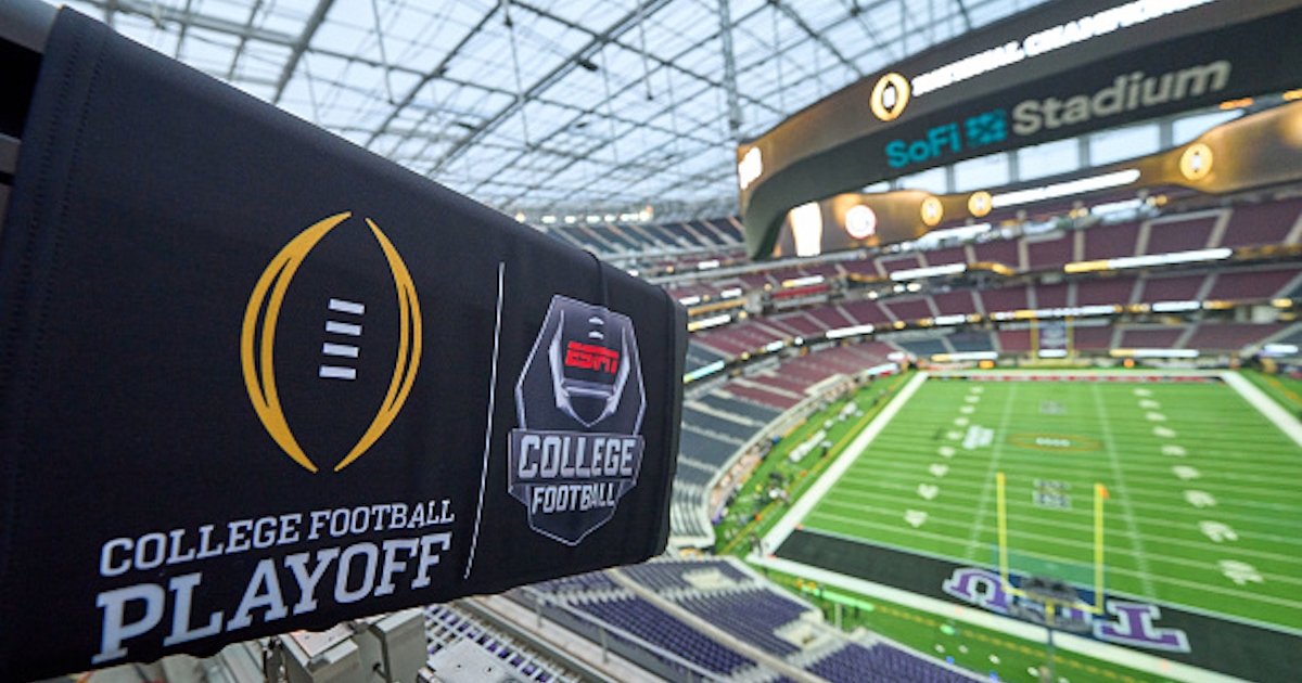 ESPN Kicks Off Industry-Leading College Football Coverage for 2021-22 with  Marquee Matchups and Dynamic Commentator Teams in Week 1 - ESPN Press Room  U.S.