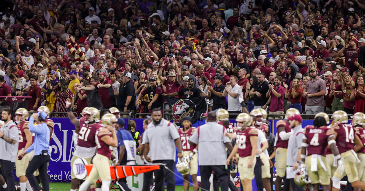 FSU football players seen wearing Apple Watches during LSU game