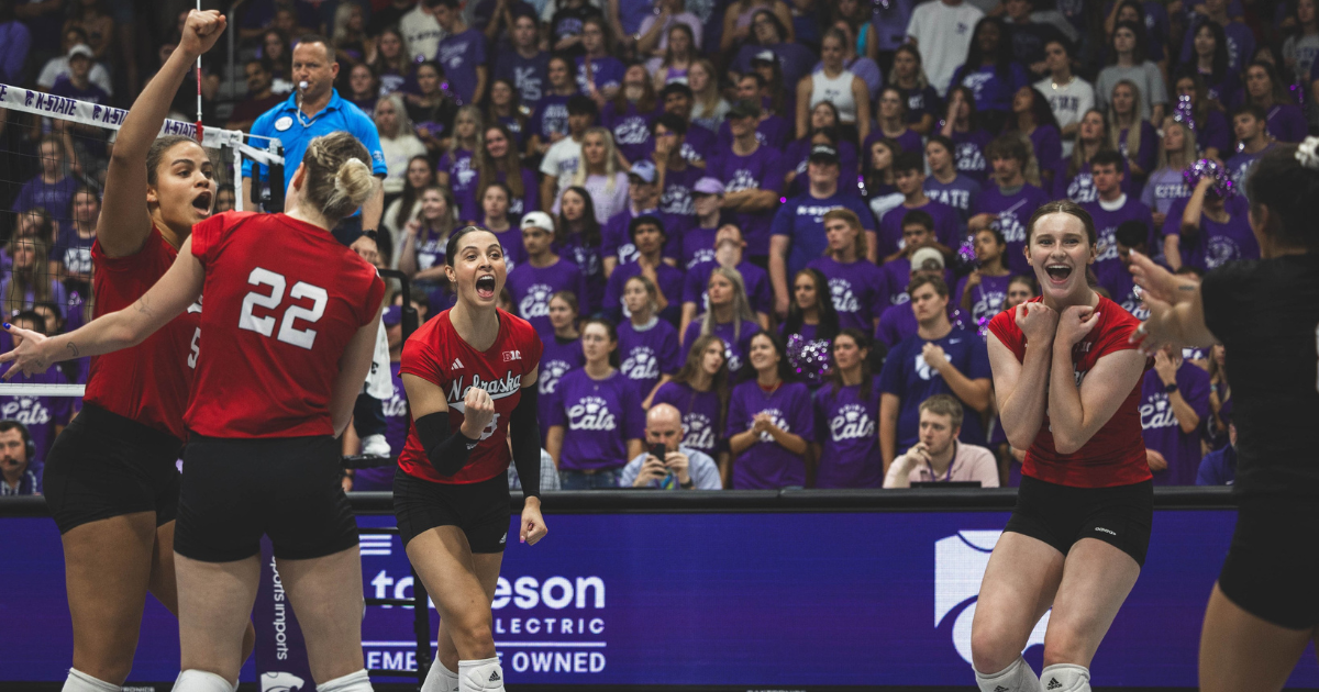 Nebraska Volleyball Sweeps Solid K-State Team In First Road Match