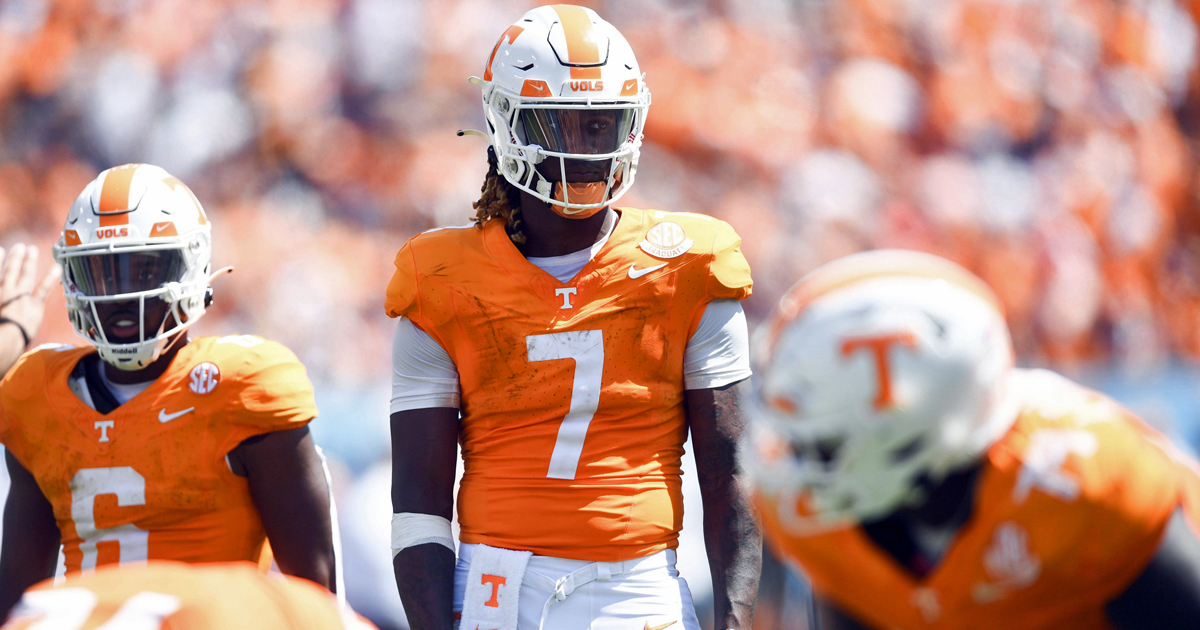 LOOK: Images of Tennessee's New Black Helmet and Dark Mode Uniforms  Released