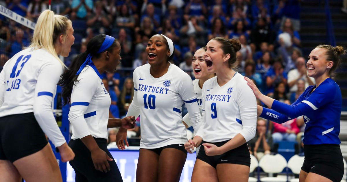 Seniors Power No. 19 Kentucky Volleyball Past No. 21 Houston