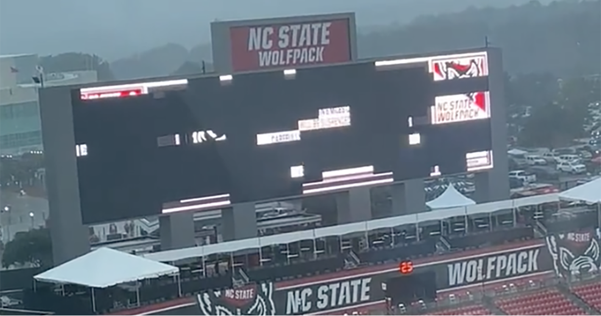 Lightning knocks out NC State scoreboard during delay against Notre