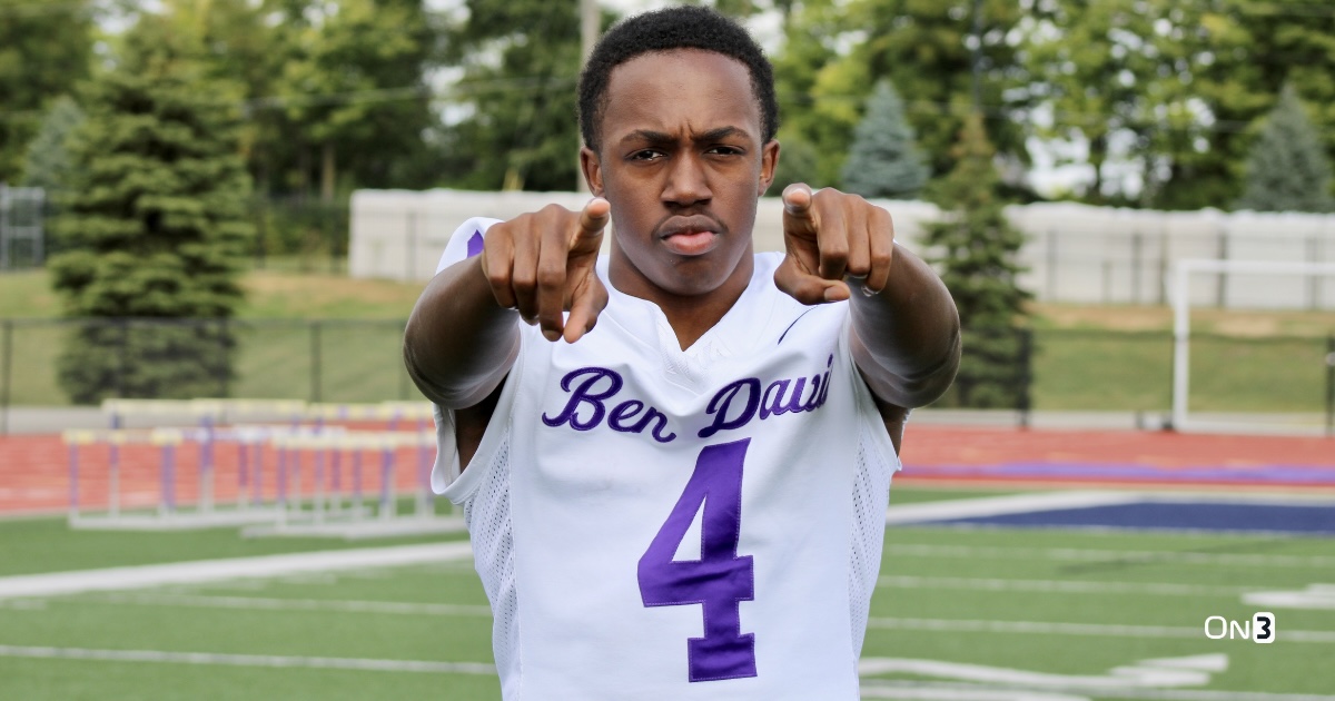 Senior season stats and and honors for Notre Dame signees