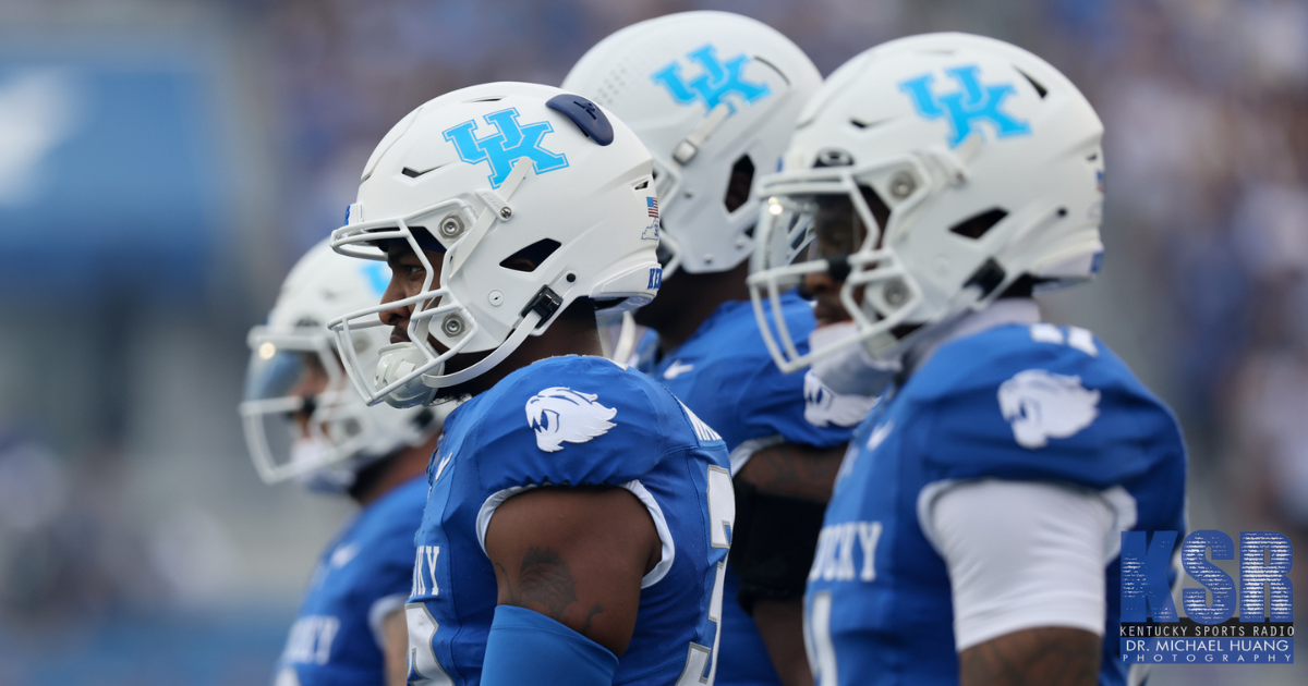 Kentucky slips in rankings after EKU win; Latest Bowl Projections