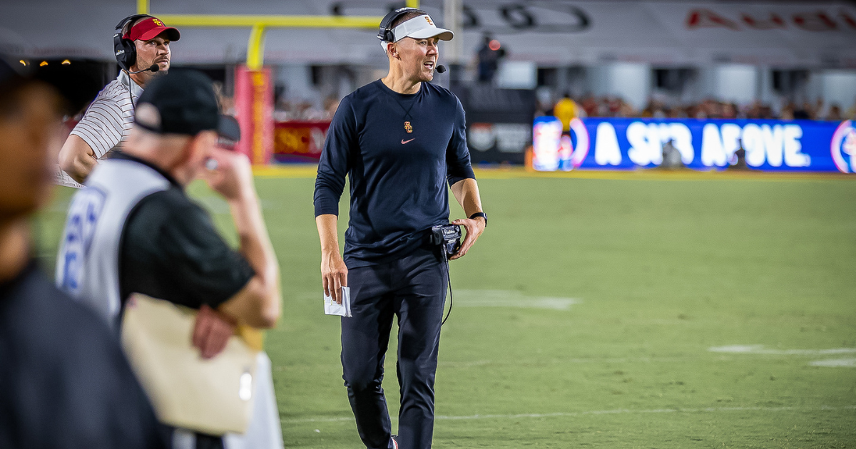 Lincoln Riley Addresses USC's Early Season Penalty Issues