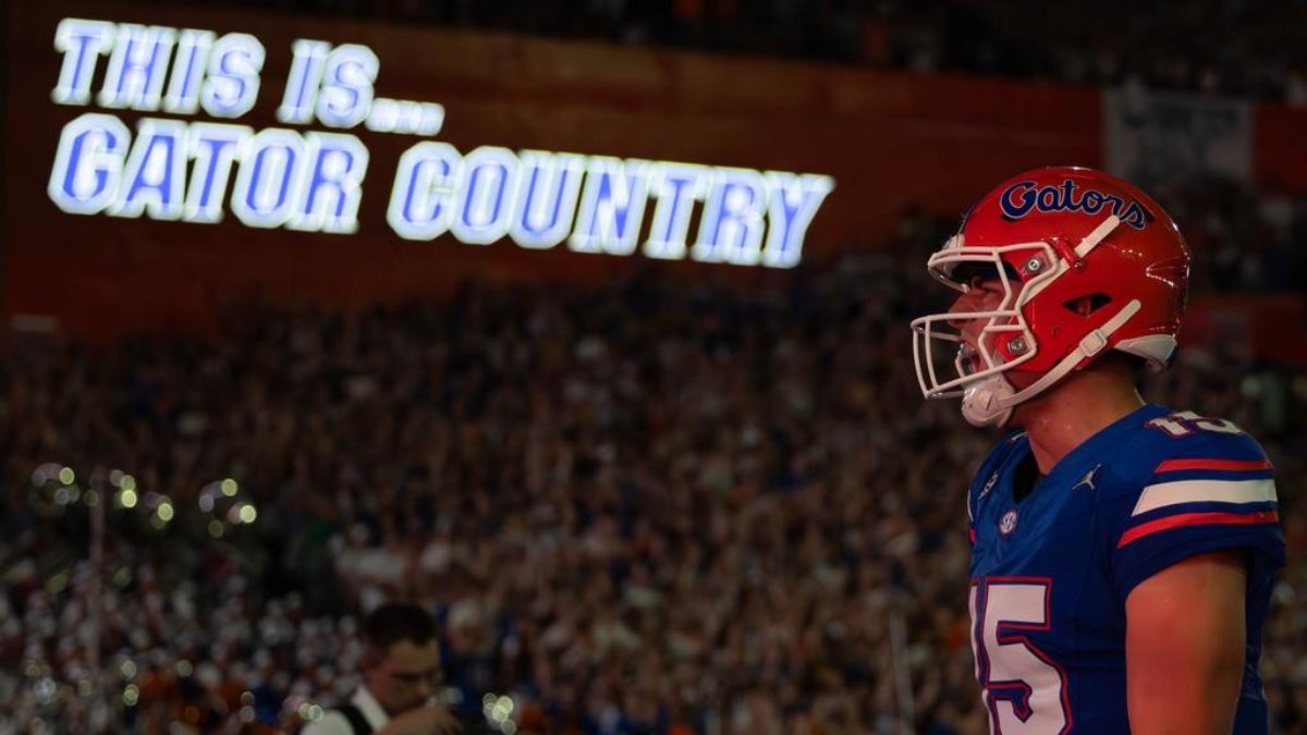 Florida Gators wearing blue helmets at Tennessee