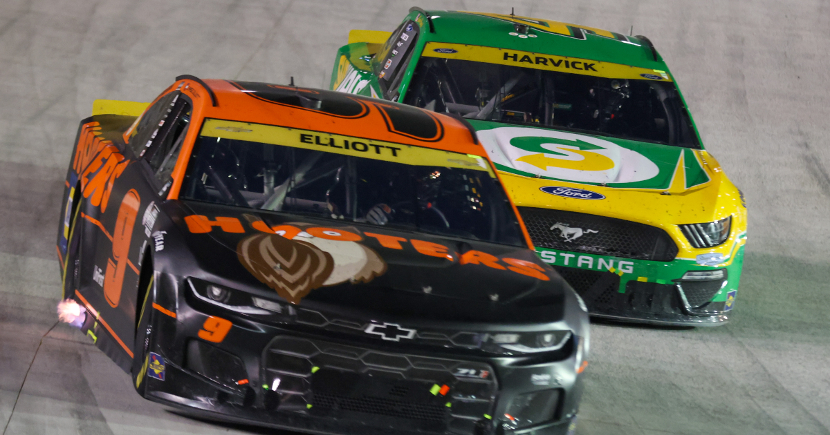 ATLANTA, GA - JULY 09: Kevin Harvick (#4 Stewart Haas Racing Hunt Brothers  Pizza Ford) races down the front stretch during the running of the NASCAR  Cup Series Quaker State 400 on