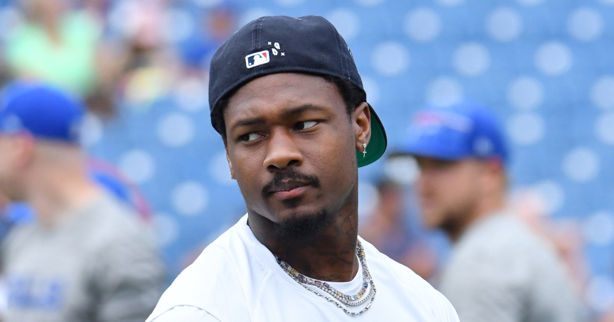 Stefon Diggs Responds To Reporter Calling Him Out On Hot Mic 6330