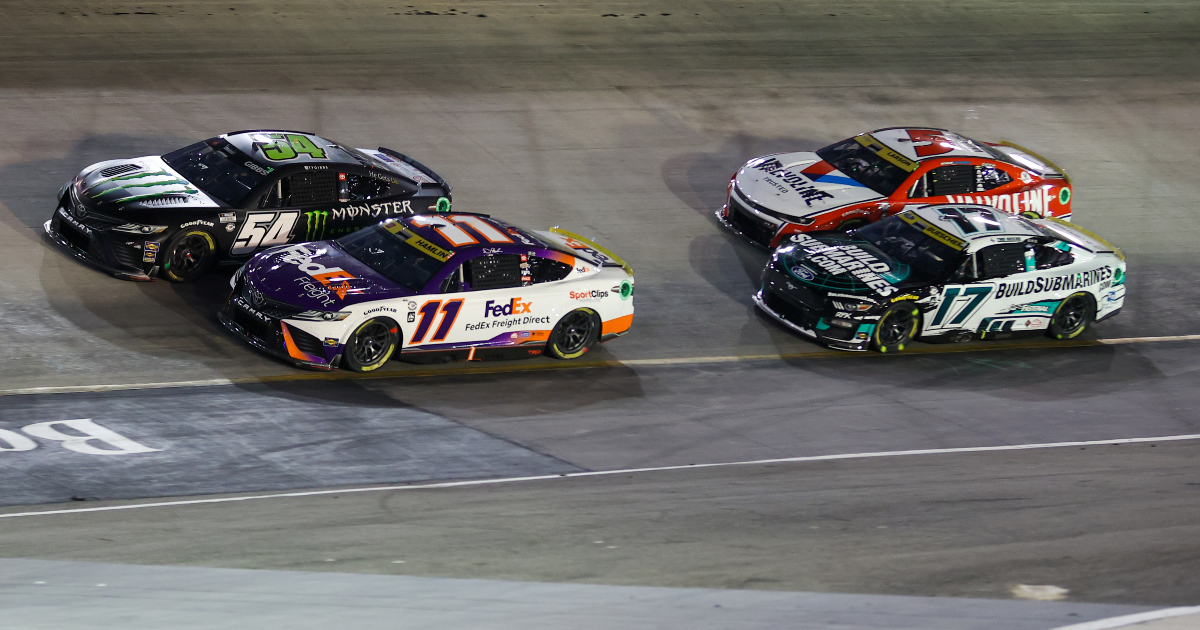 Denny Hamlin wins Bristol Night Race to close out the Round of 16