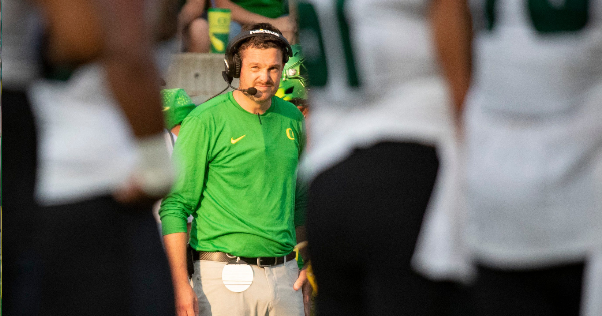 Dan Lanning on Oregon's penalty issues: 'If you're gonna get penalties, you can't be on the field'