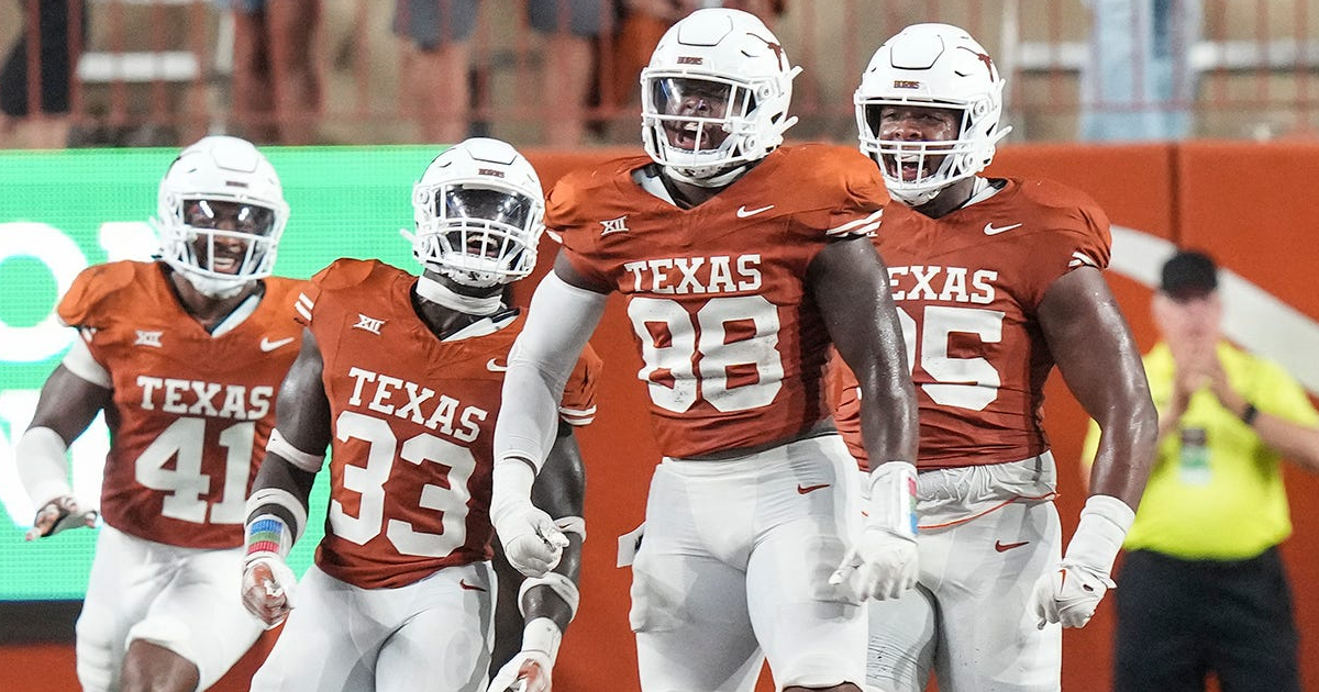 Texas Longhorns Football Team EXPLODES in the 4th Quarter, Beats The Wyoming  Cowboys 31-10