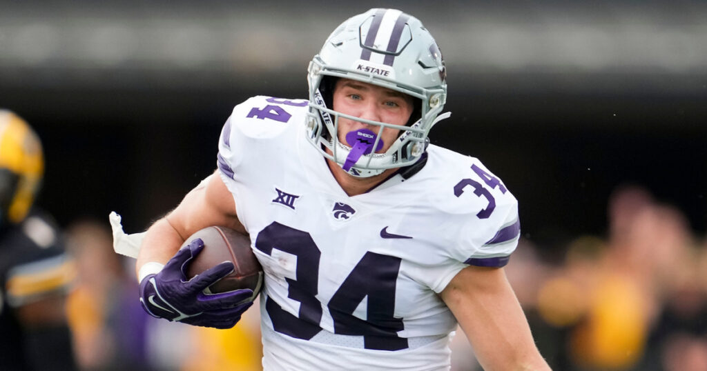 Kansas State tight end Ben Sinnott scores two touchdowns