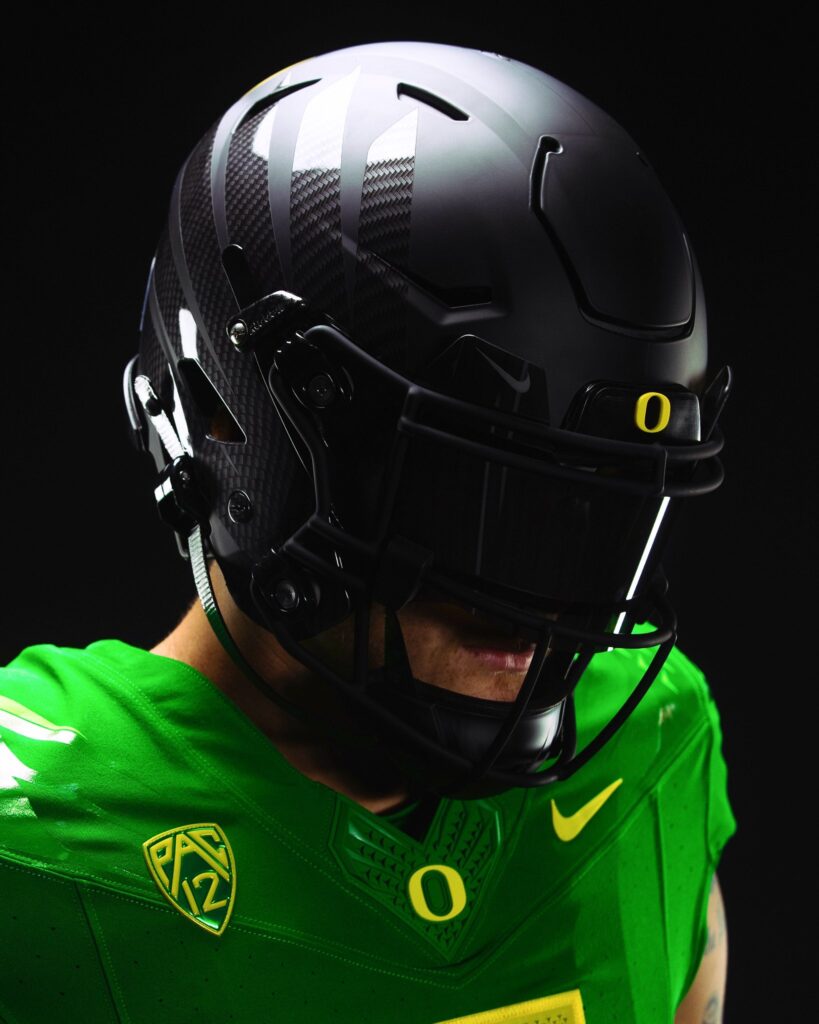 Oregon Football Releases Uniform Combination for Week 1 Matchup Against  Fresno State - Sports Illustrated Oregon Ducks News, Analysis and More