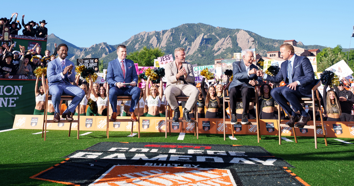 Who did Lee Corso, ESPN GameDay crew pick to win Iowa vs. Iowa State?