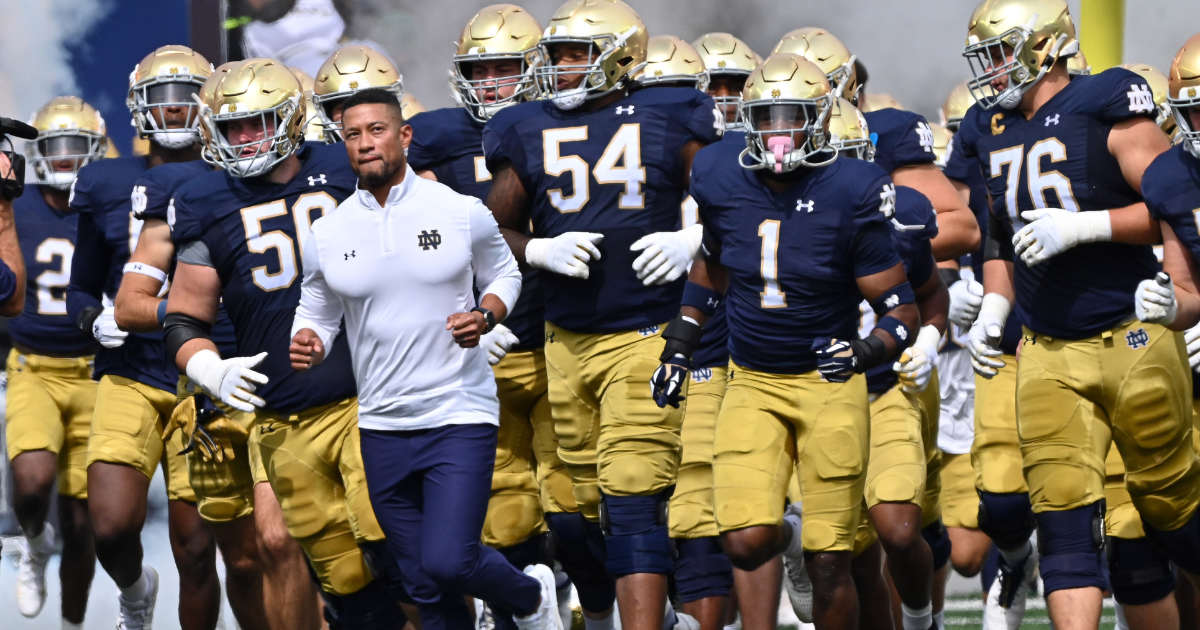 CBS Sports Projects Notre Dame To Play In 2023 Pop Tarts Bowl
