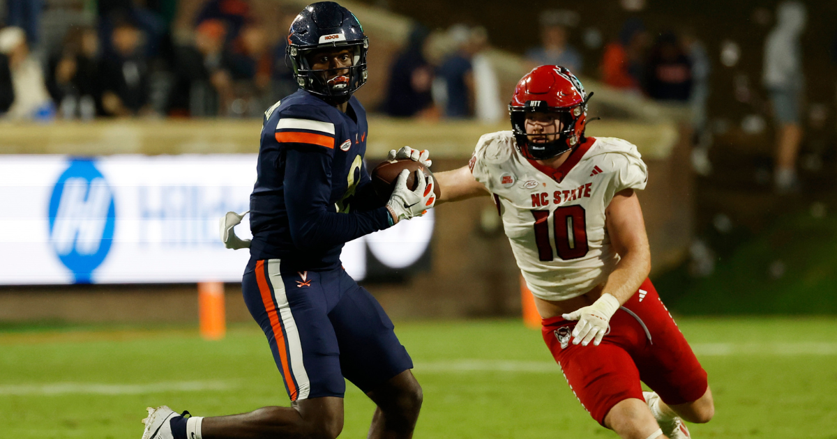 RALEIGH, NC - SEPTEMBER 09: North Carolina State Wolfpack linebacker Caden  Fordham (10) lines up on defense during a college football game against the  Notre Dame Fighting Irish on September 09, 2023