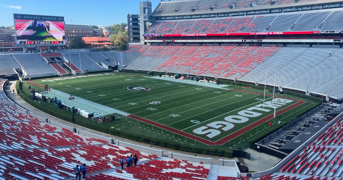 Who are the Georgia-Auburn football game announcers today on CBS? All you  need to know about Week 5 game's coverage team