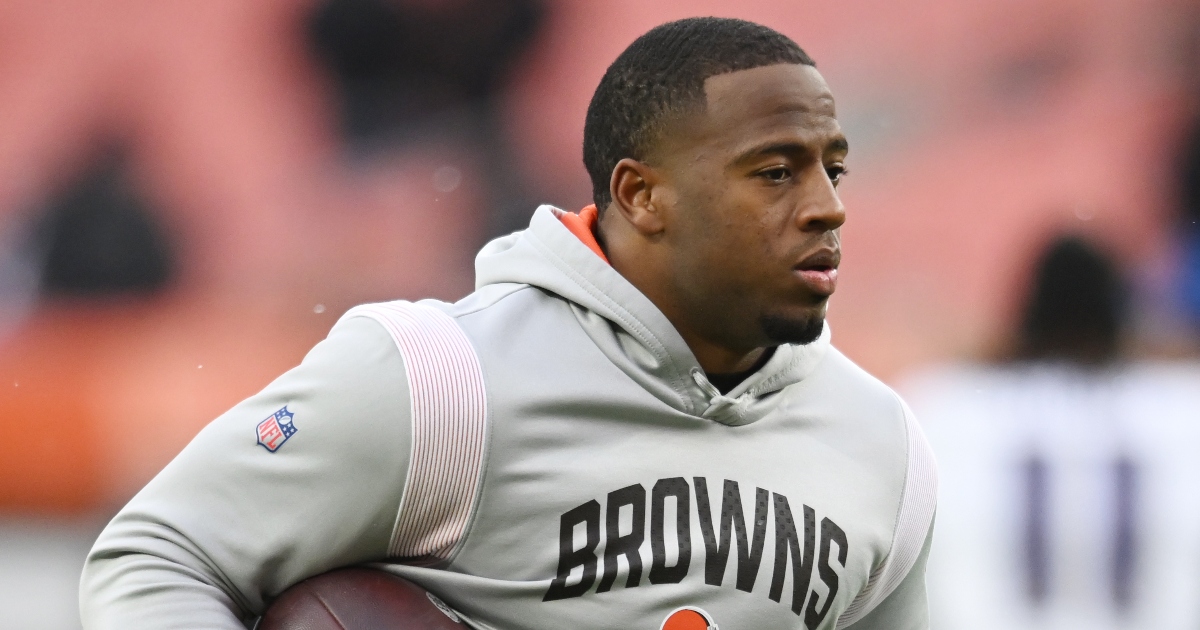 Nick Chubb's high school honors him with pregame banner after injury