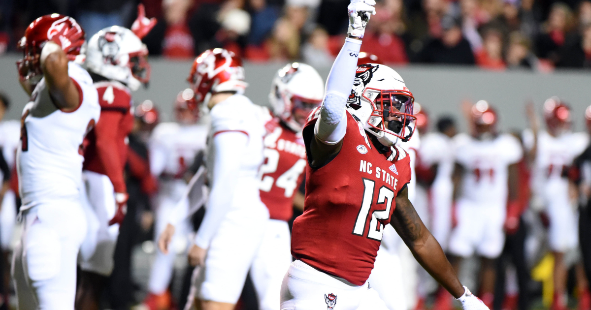 Look good, play good: Rating every NC State football uniform of