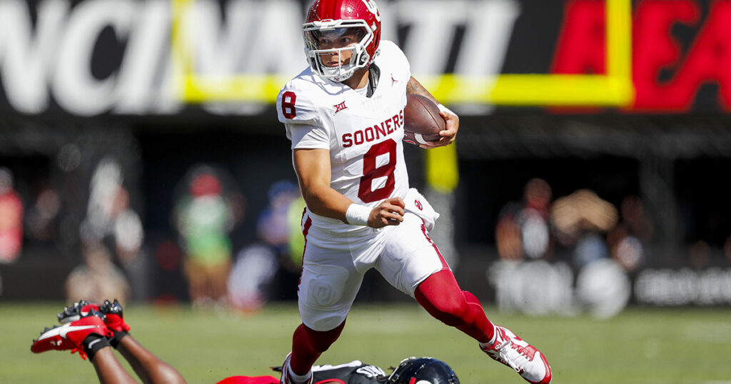 Oklahoma quarterback Dillon Gabriel