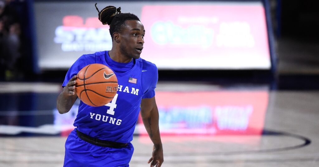 Jan 7, 2021; Spokane, Washington, USA; Brigham Young Cougars guard Brandon Averette (4) brings the ball down court during a game against the Gonzaga Bulldogs in the second half of a WCC men’s basketball game at McCarthey Athletic Center. The Bulldogs won 86-69.