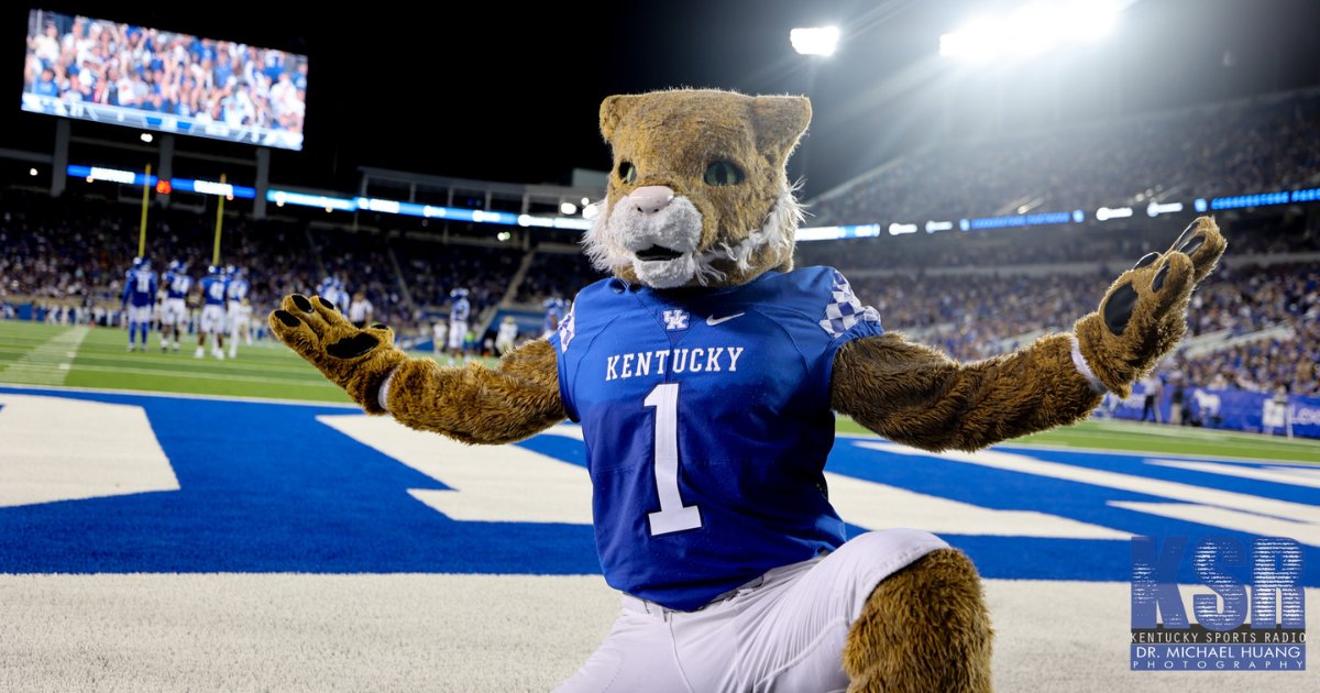 Breaking down Kentucky football's latest scholarship offers