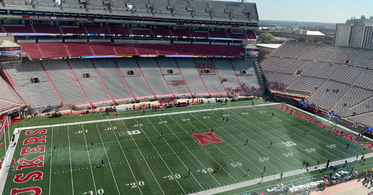 Memories of Memorial Stadium, as told by UND fans, players and staff - UND  Today