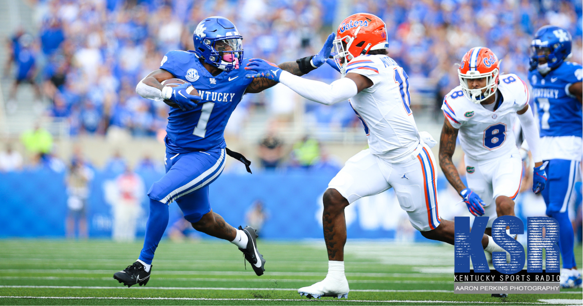 Ray Davis rushes for career-high 280 yards and scores 4 TDs, Kentucky  dominates No. 22 Florida 33-14 –