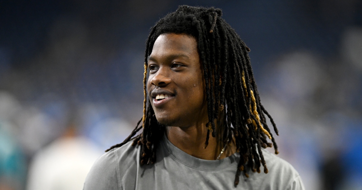 Black NFL Players Still Wear Their Hair in Locs Despite the