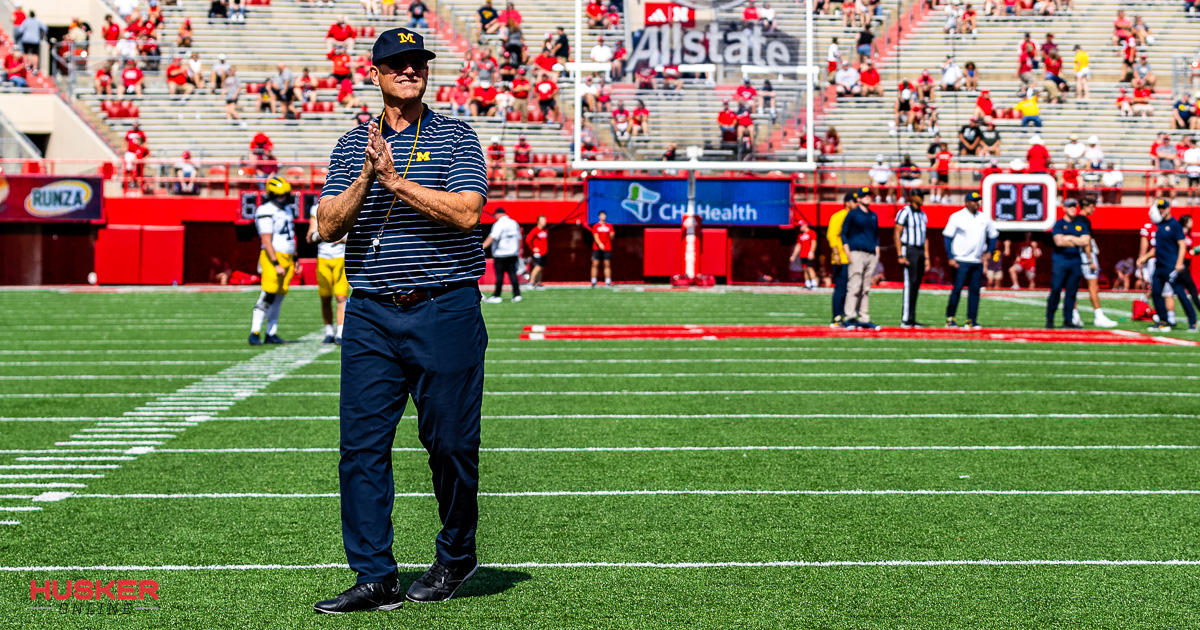 Michigan Reveals Uniform Combination For Game At Minnesota