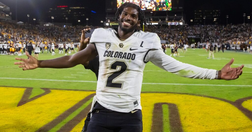 shedeur-sanders-taunts-arizona-state-student-section-after-game-winning-drive