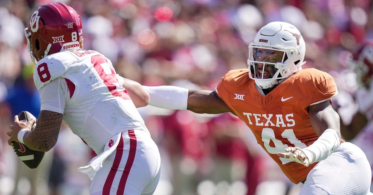 Texas baseball loses late lead against rival Oklahoma