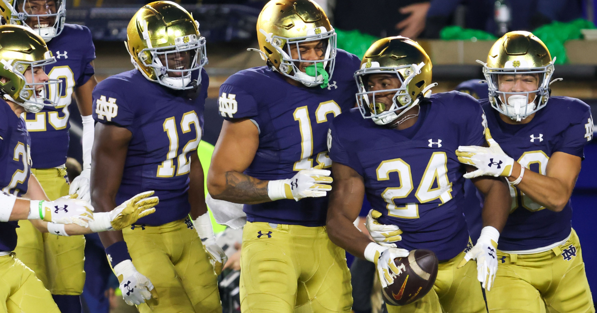 Buy or sell Notre Dame football will lead Pitt by at least 28 points