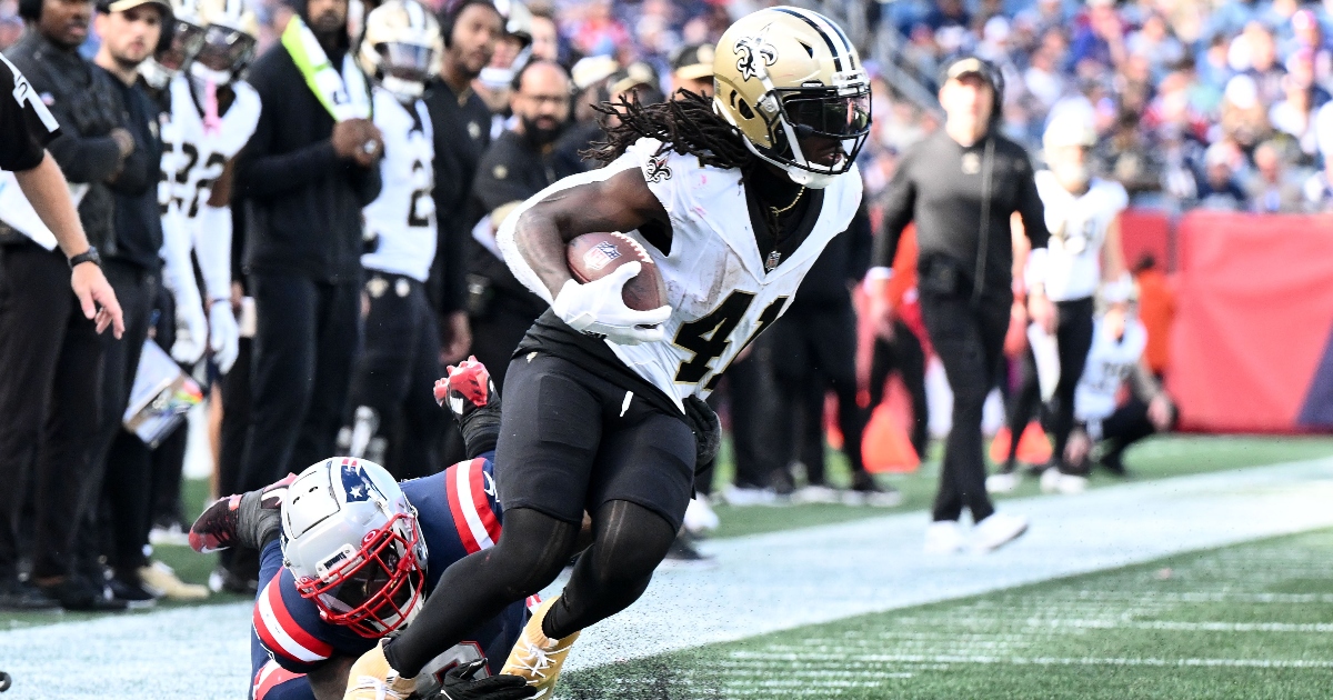 Alvin Kamara addresses sideline interaction with Jameis Winston