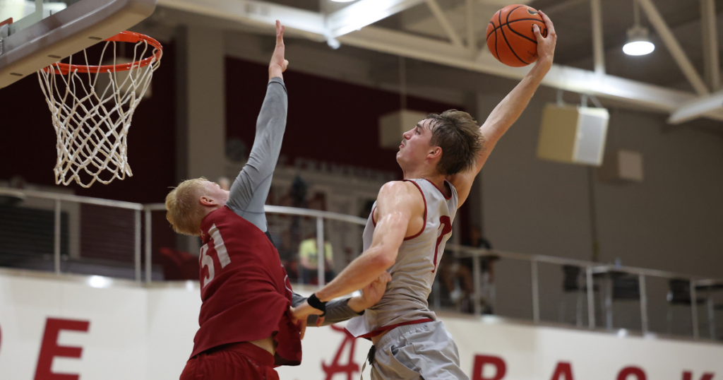 Alabama forward Grant Nelson