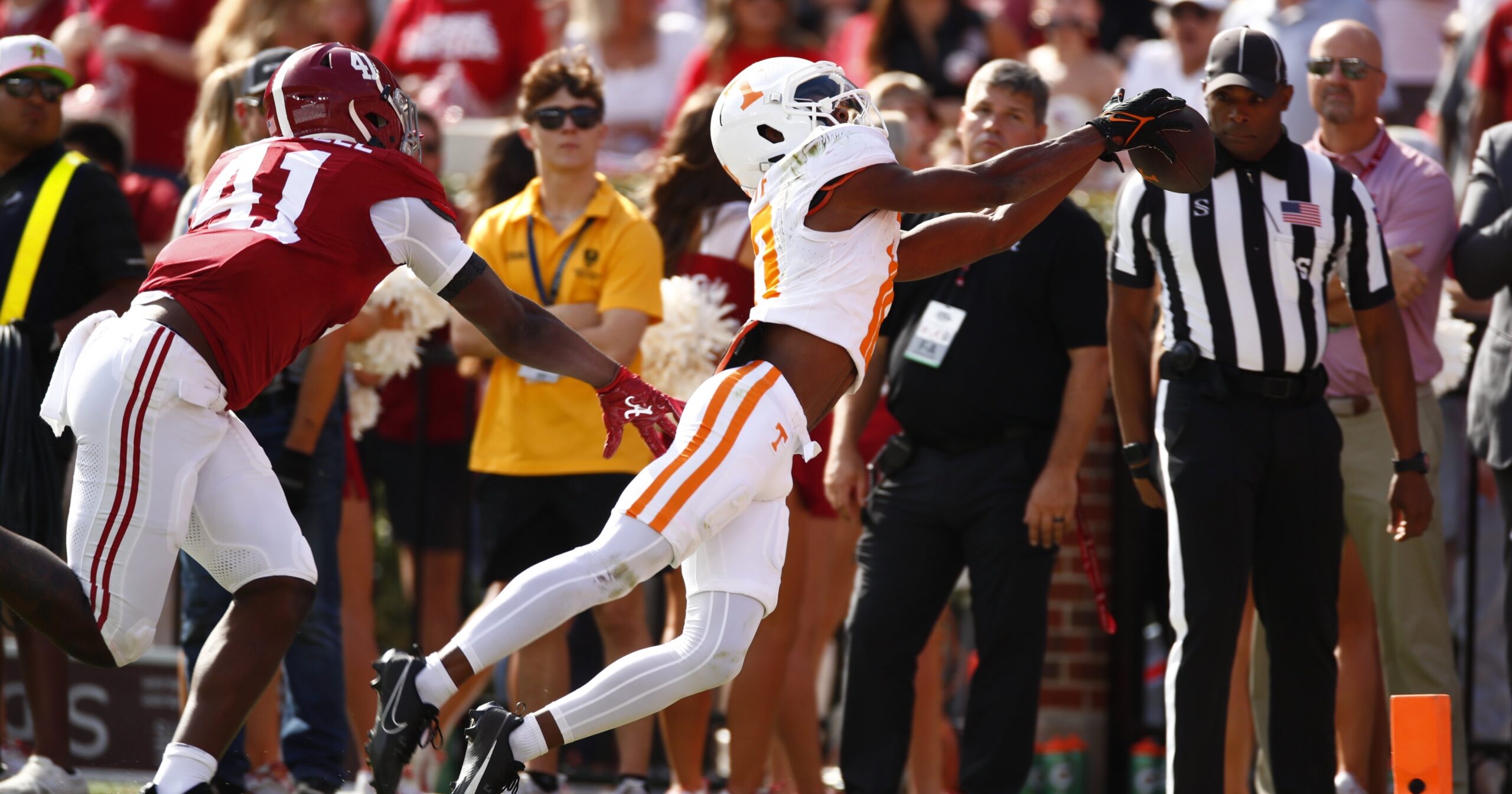 Watch Squirrel White's unbelievable touchdown catch at Alabama