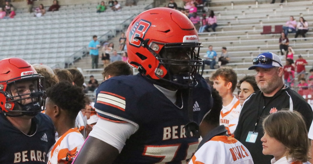 Texas snags Texas A&M portal OT Jonte Newman