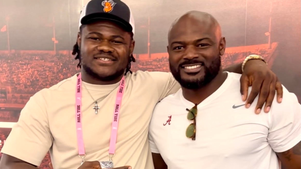 Alabama DL target Steve Mboumoua takes in first college game