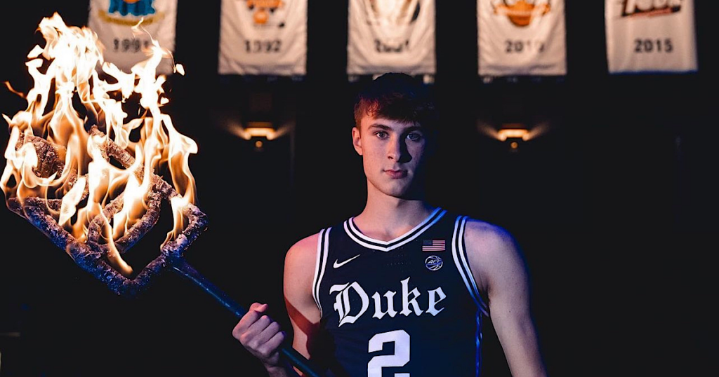 jon-scheyer-officially-welcomes-cooper-flagg-to-duke