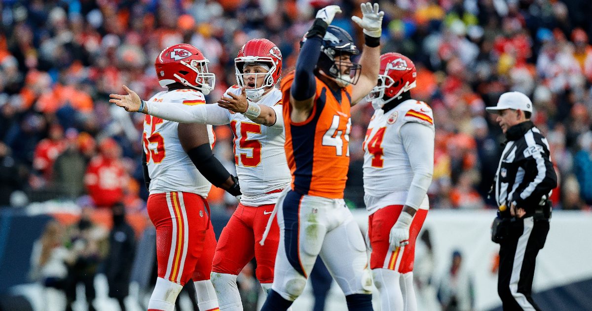 Broncos troll Chiefs by playing Taylor Swift at Mile High after win